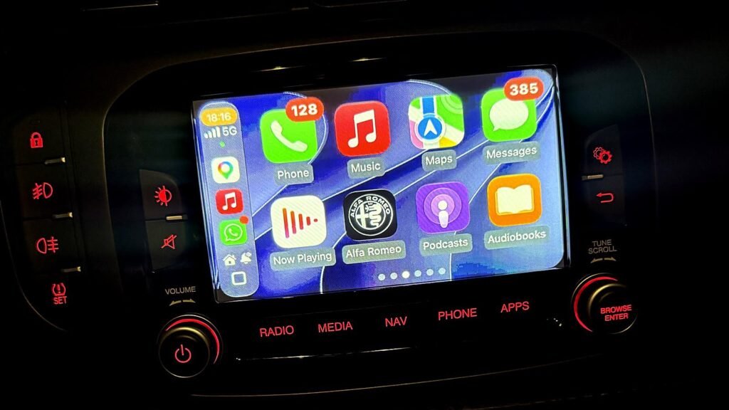 Alfa Romeo Giulietta 2021 wireless Apple CarPlay on the original Uconnect screen in Dubai