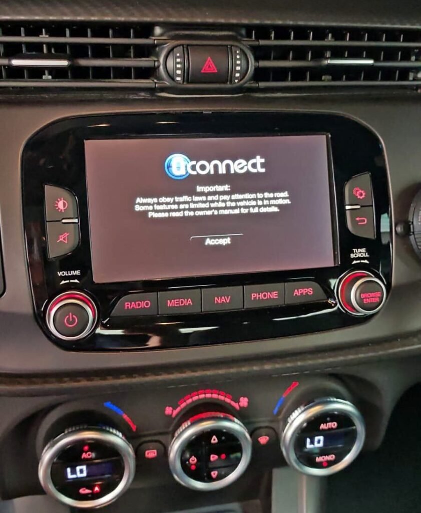 Alfa Romeo Giulietta original Uconnect screen before Apple CarPlay upgrade